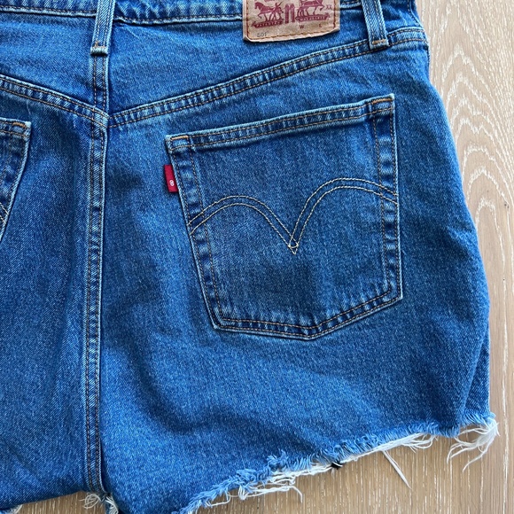 Levi's 501® High Rise Button Fly Denim Cut Off Shorts Size 31 - Picture 9 of 13